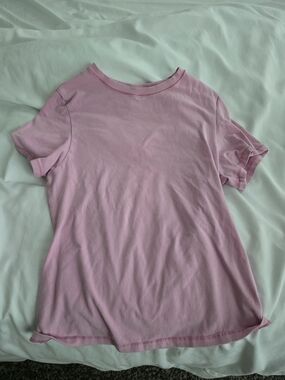 SKIMS Short Sleeve Tee in Light Pink